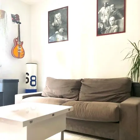 Flat In Montmartre La Planquette Parking Париж